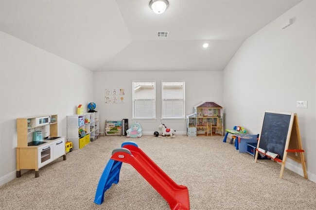 Building Photo - 724 Pioneer Grove