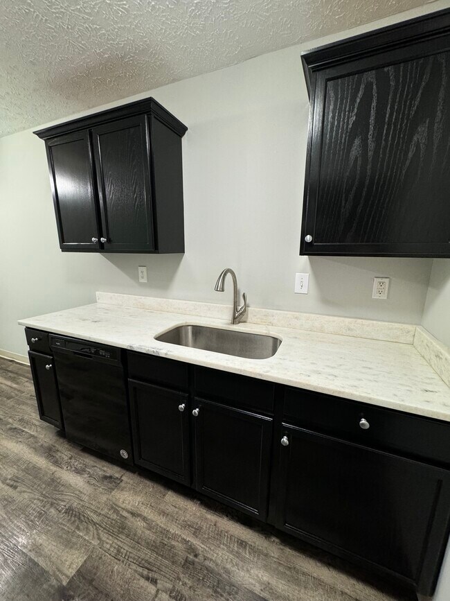 Building Photo - Woodfield