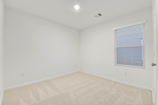 Building Photo - 249 Douglas Hls Dr