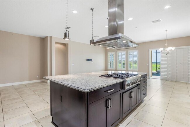 Building Photo - 290 Silver Maple Rd