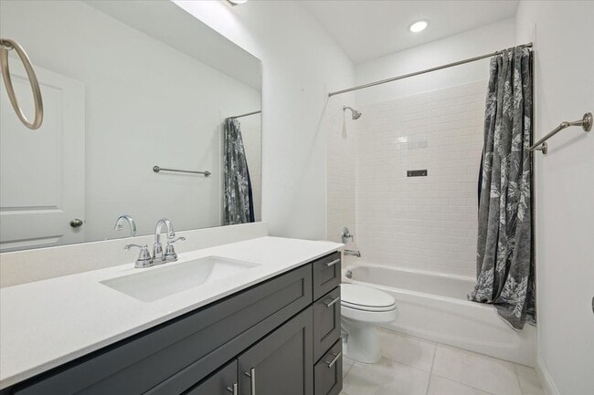 Building Photo - 4261 Shavano Dr