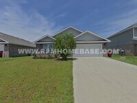 Building Photo - Spacious 4-Bedroom Home with Covered Porch in Redstone Commons, Crestview