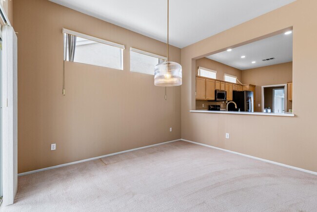 Building Photo - 78745 Platinum Dr