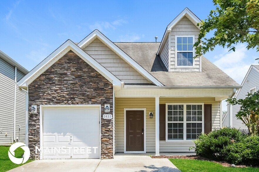 Primary Photo - 5433 Sky Hill Dr