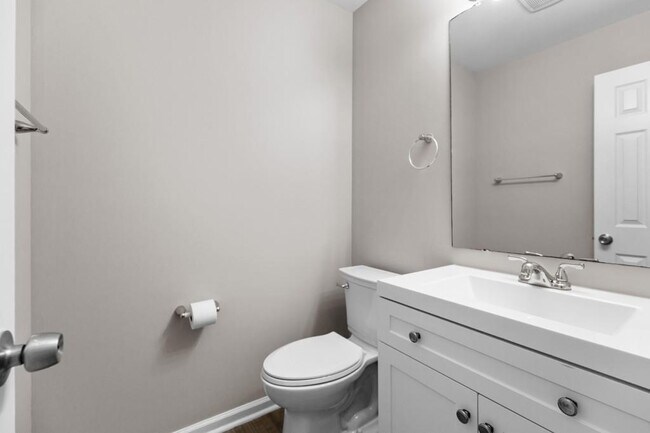 Building Photo - 631 Saddlewood Dr