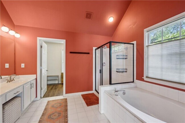 Building Photo - 347 Ivy Glen Cir