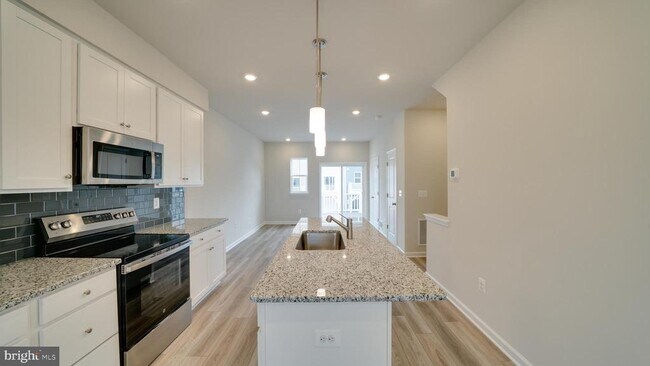 Building Photo - 298 Watercourse Dr