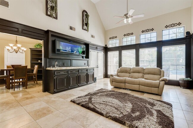 Building Photo - 13206 Chriswood Dr