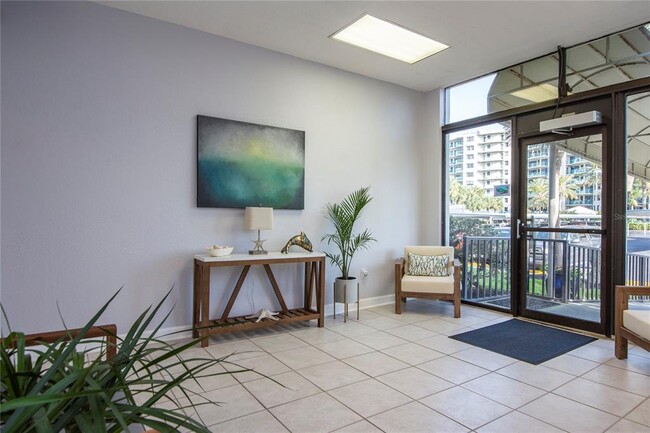 Building Photo - 660 Island Way