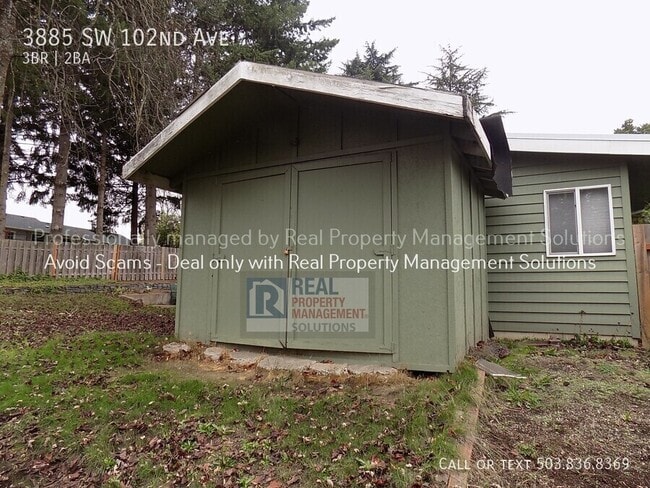 Building Photo - 3885 SW 102nd Ave