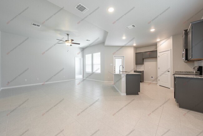 Building Photo - 1458 Shadow Hl Ln