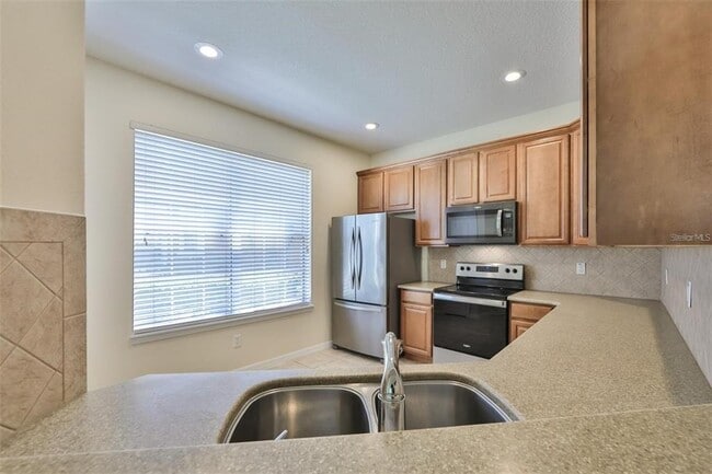 Building Photo - 7001 Interbay Blvd