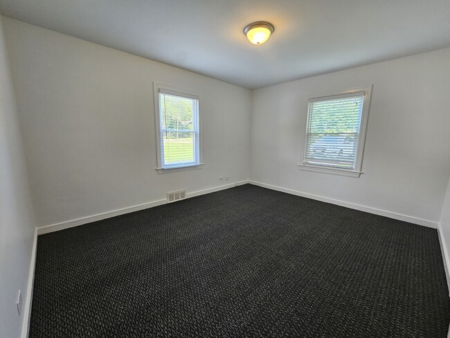 Building Photo - 610 Wildwood Ave