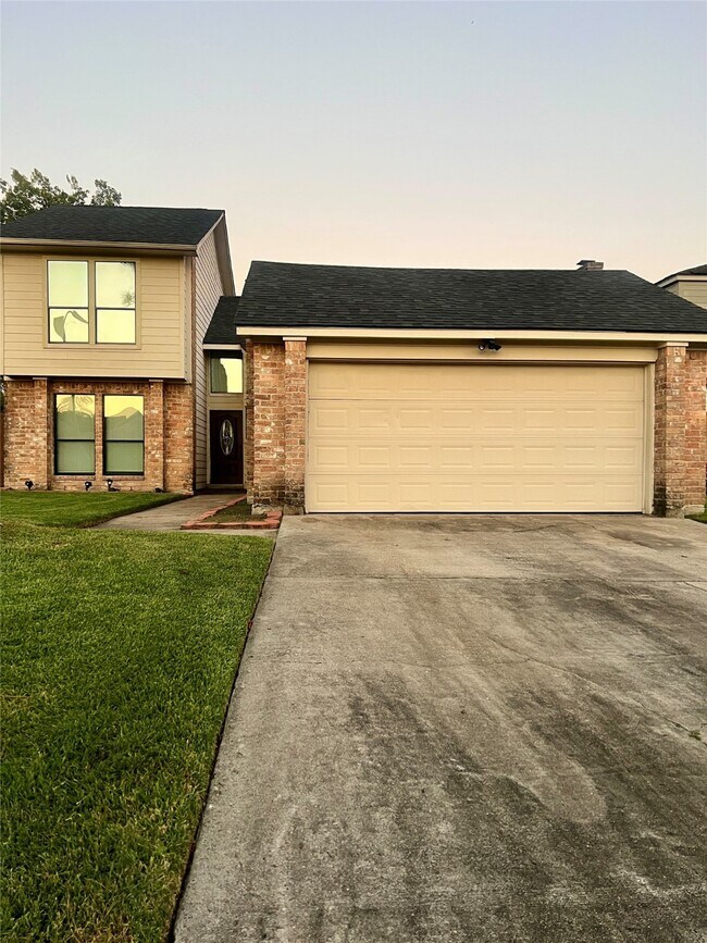 Building Photo - 12419 Windy Wisp Ln