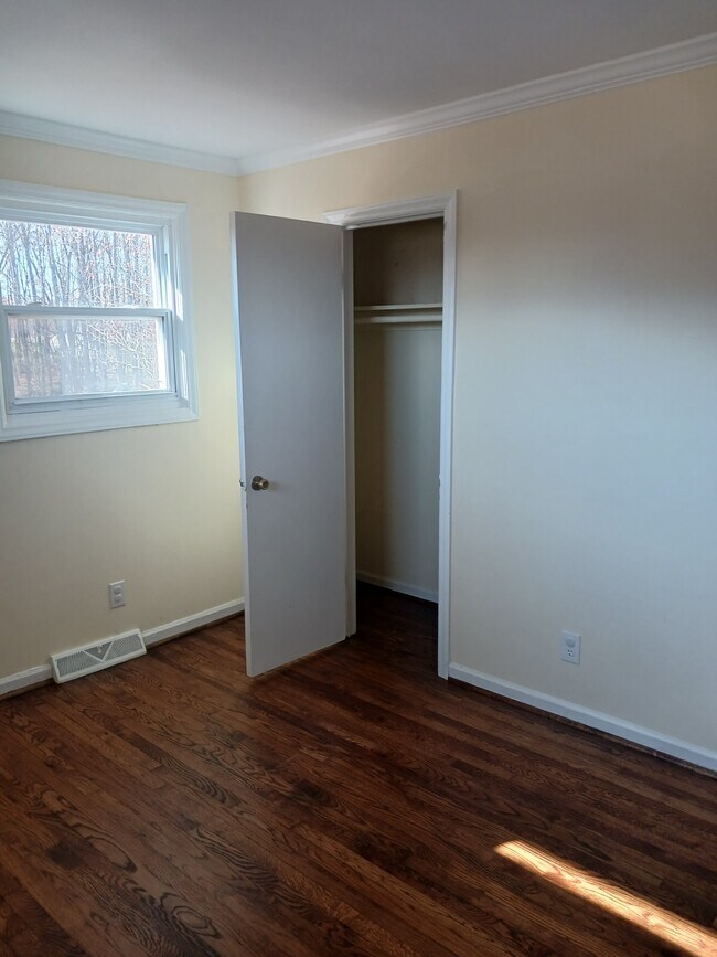 Building Photo - 7992 Lester Rd