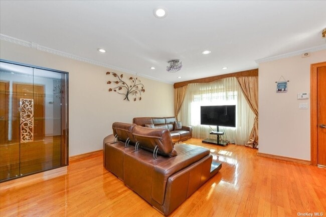 Building Photo - 70-21-70174 174th St