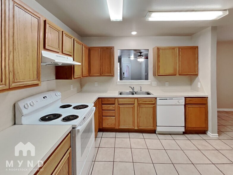 Building Photo - 5417 Harvard St