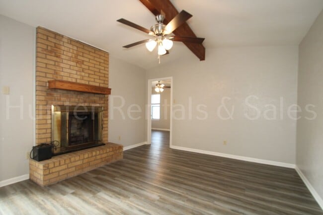 Building Photo - Charming North Killeen Home