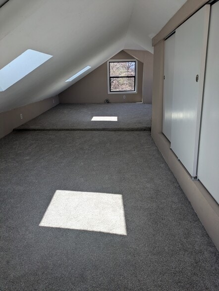 Building Photo - 1272 S University Blvd