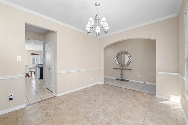 Building Photo - 9431 Thurber Ridge Dr