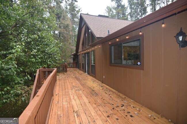 Building Photo - 3765 Cochran Lake Rd