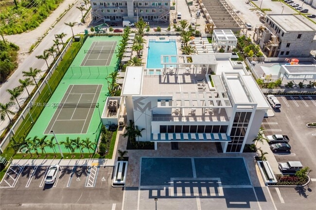 Building Photo - 6410 NW 105th Pl