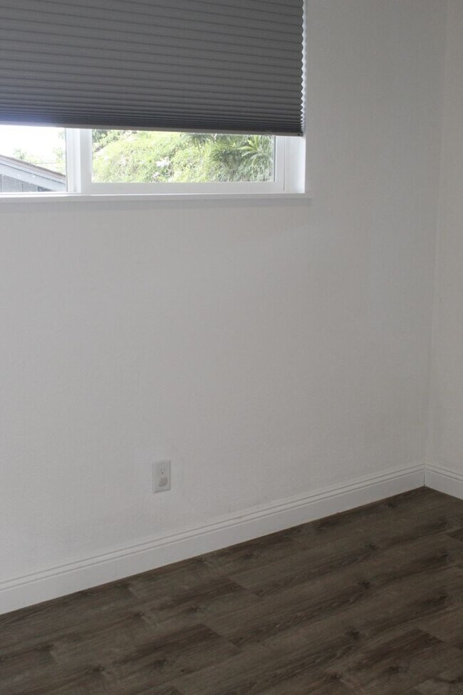 Building Photo - Loha