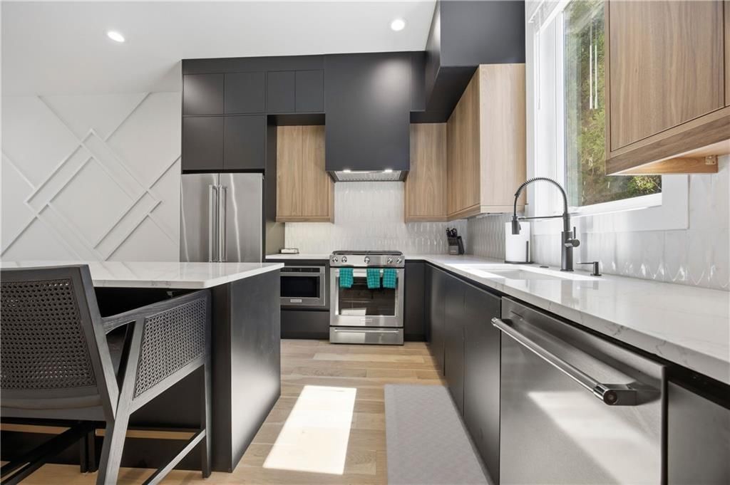 Building Photo - 434 Markham St SW