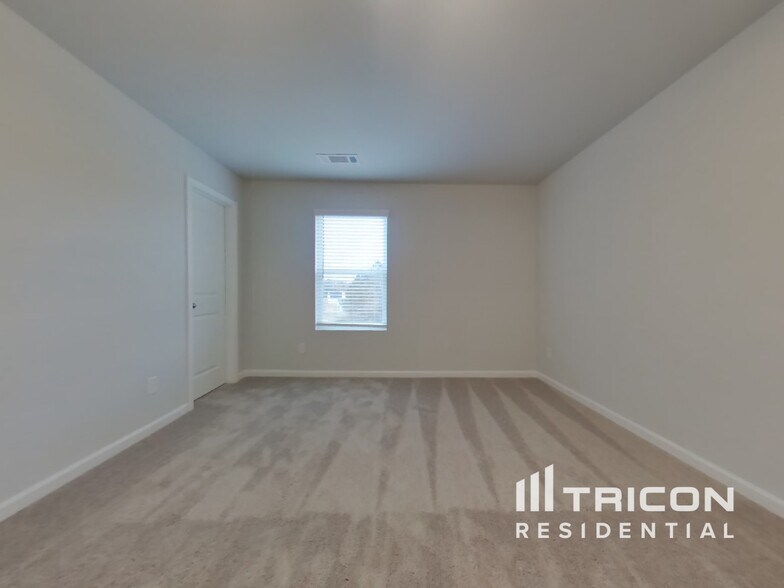 Building Photo - 416 Wallace Cir