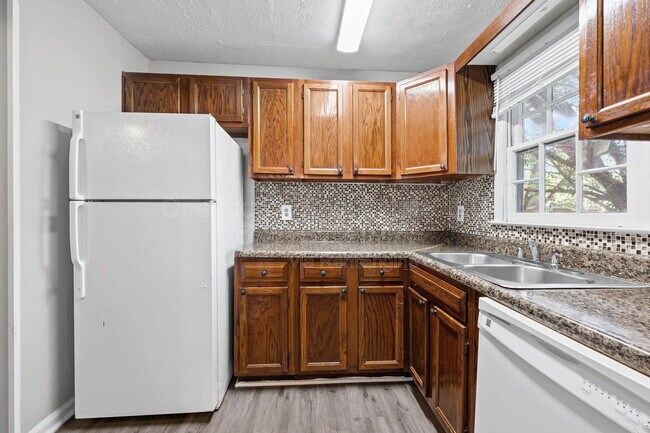 Building Photo - 5301 Stonebush Terrace