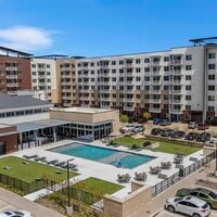 Building Photo - 3130 Heritage Trl