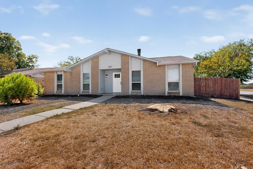Building Photo - 5601 Truitt St