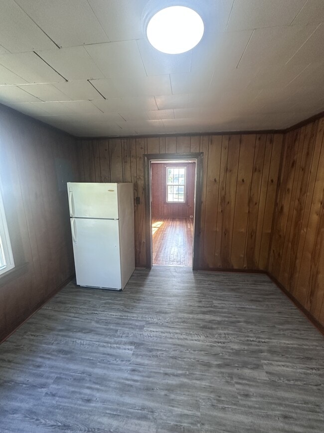 Building Photo - 66 Carlson Ave