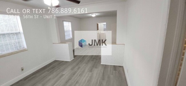 Building Photo - 119 NE 56th St