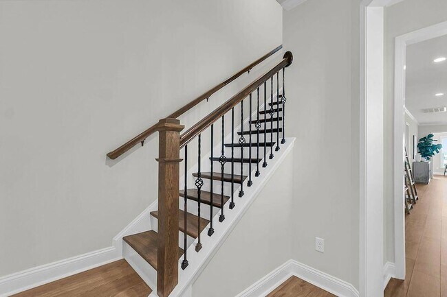 Building Photo - 214 Garden Gate Wy