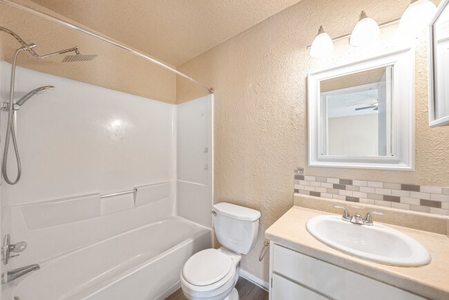 Building Photo - 14203 Sussman Ct