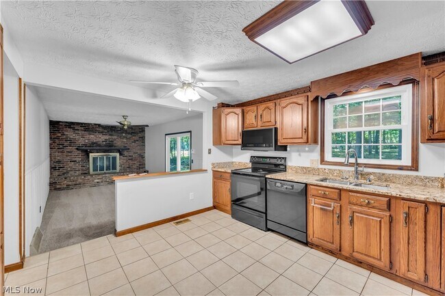 Building Photo - 7400 Brenel Dr