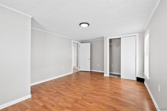 Building Photo - 6982 Webster Rd