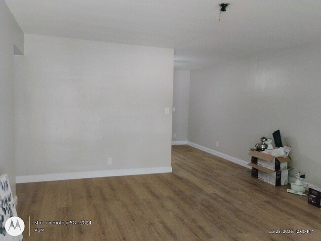 Primary Photo - 419 Mayflower Rd