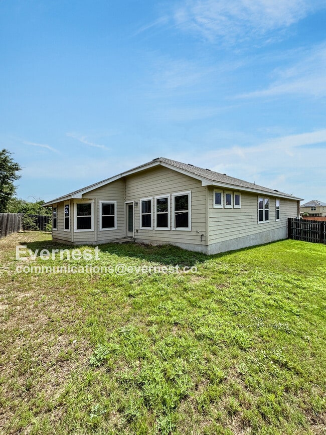 Building Photo - 5604 Bonneville Bend