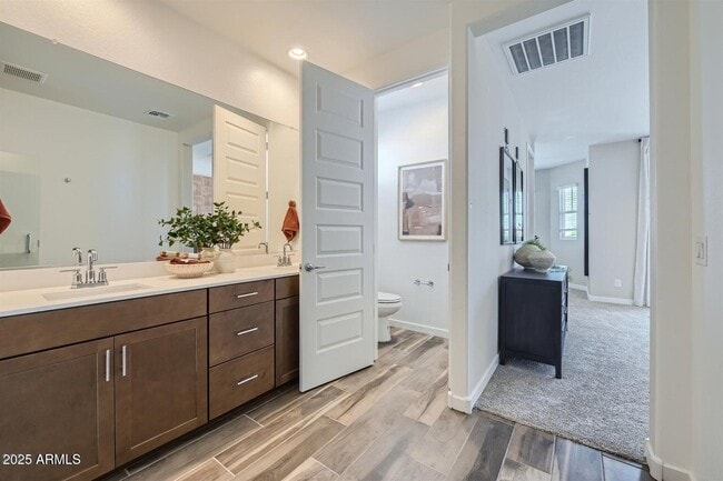 Building Photo - 8259 E Pr Ave