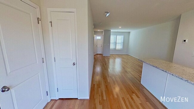 Building Photo - 600 Maplestead Farms Ct