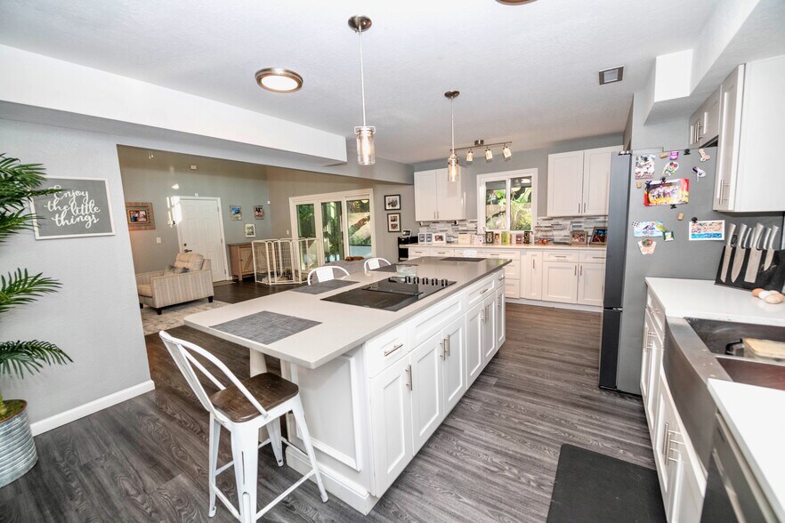 Building Photo - 16887 97th Way N