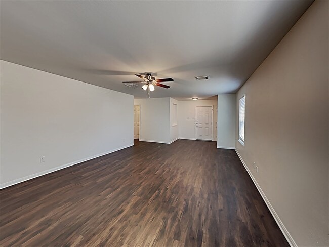 Building Photo - 18011 Shallow Leaf Ln