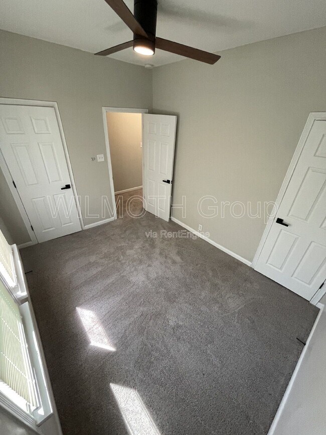 Building Photo - 321 E 31st St