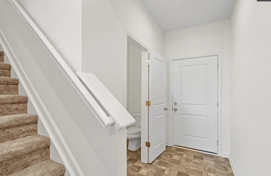 Front door entry and powder room - 10810 Penwell Way