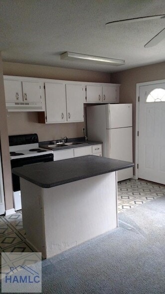 Building Photo - 129 Rolland St