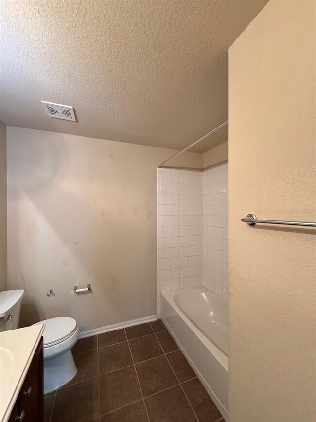 Building Photo - 117 Kemah Ln