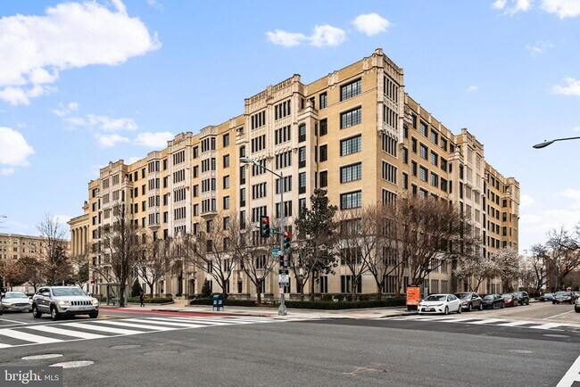 Building Photo - 1701 16th St NW