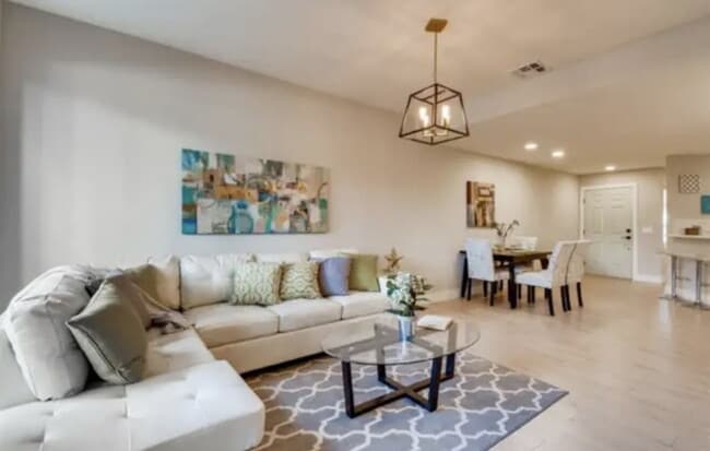 Building Photo - $3,600 - 3 Bed / 2.5 Bath Upgraded Townhome in The Knolls Community